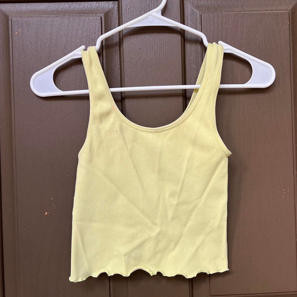 Wallflower Women's Green and Yellow Crop-top